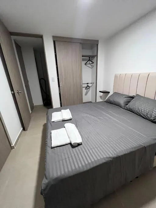 Mirador Del Laureles, Ac, Piscina, Parqueadero 701 Apartment Medellin